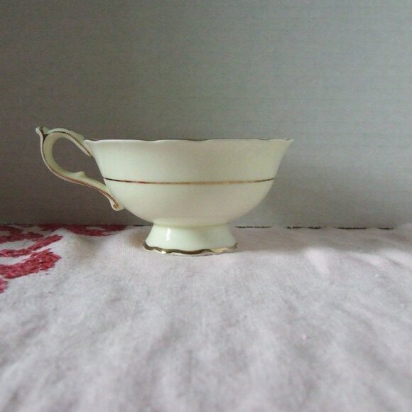 Paragon Minuet teacup and saucer vintage 1940s fine bone china pink blue flowers - Picture 8 of 11